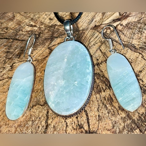Green Hemimorphite Pendant & Earrings - Picture 5 of 6